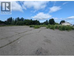 1680 Miramichi, Bathurst, NB E2A2T1 Photo 7