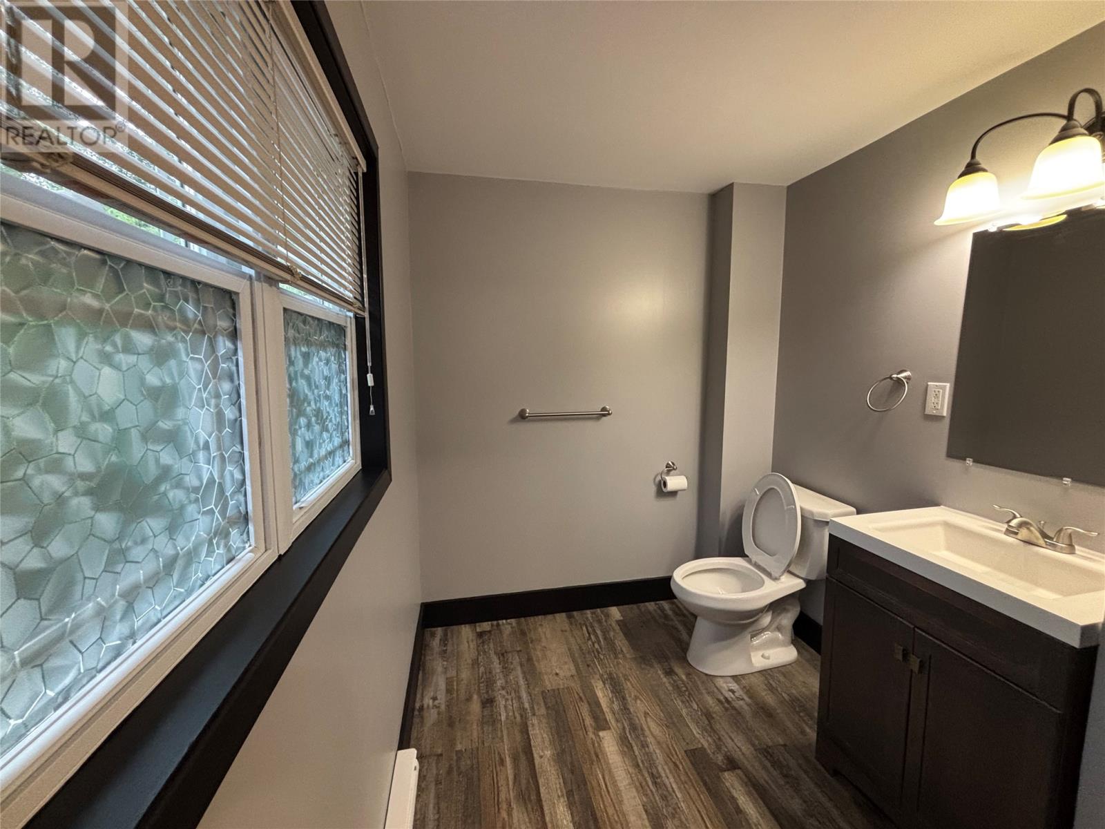 51 MacDonald Drive thumbnail 18