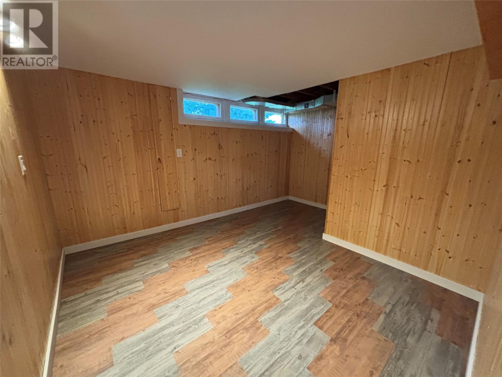 51 MacDonald Drive thumbnail 24