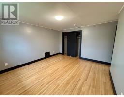 51 MacDonald Drive thumbnail 15