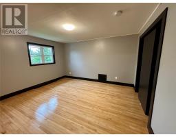 51 MacDonald Drive thumbnail 16