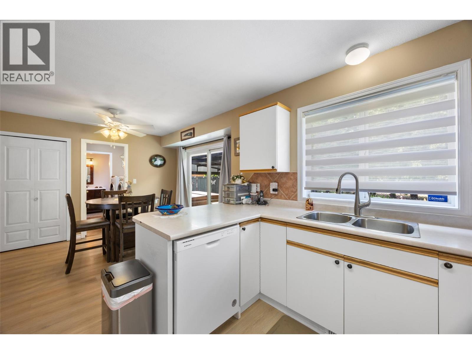 1180 Laroque Street - 6