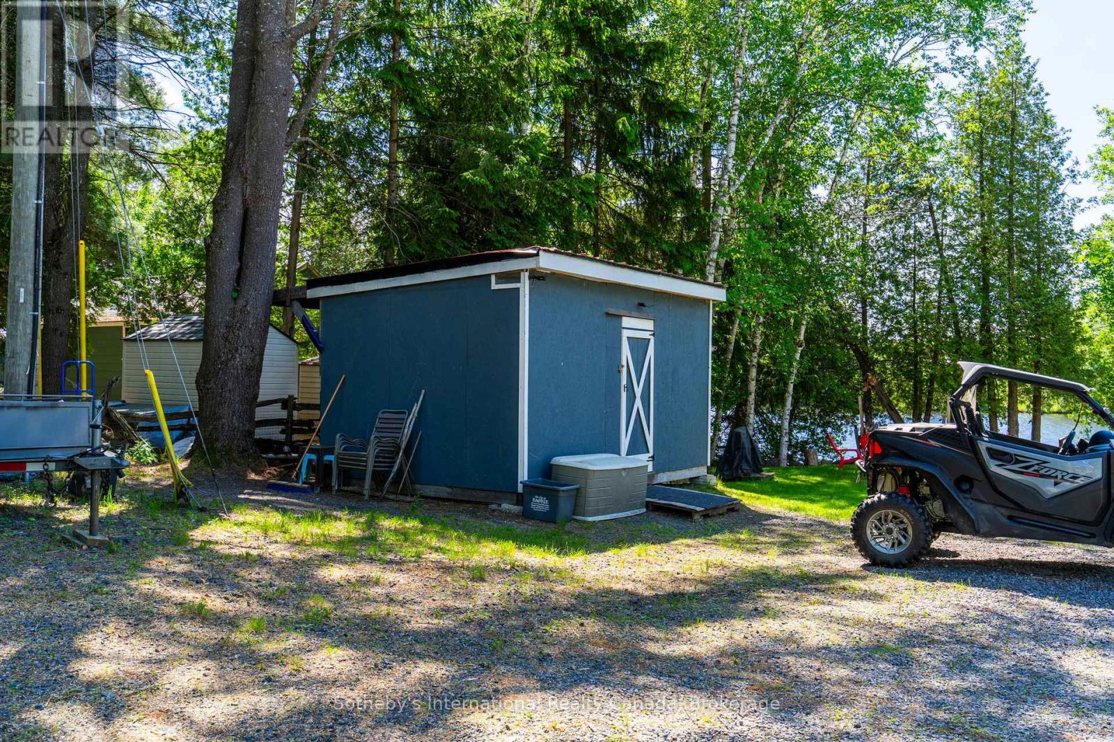 8 LAKEVIEW CRESCENT - Image 31