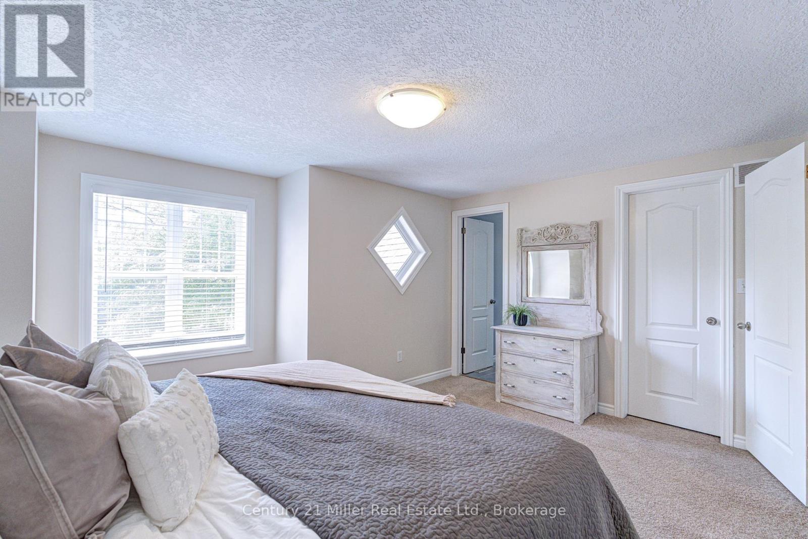 282 CARRINGTON DRIVE - 16