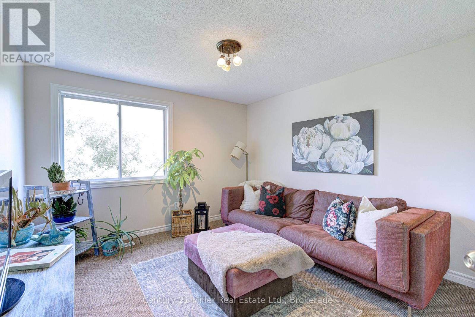 282 CARRINGTON DRIVE - 21