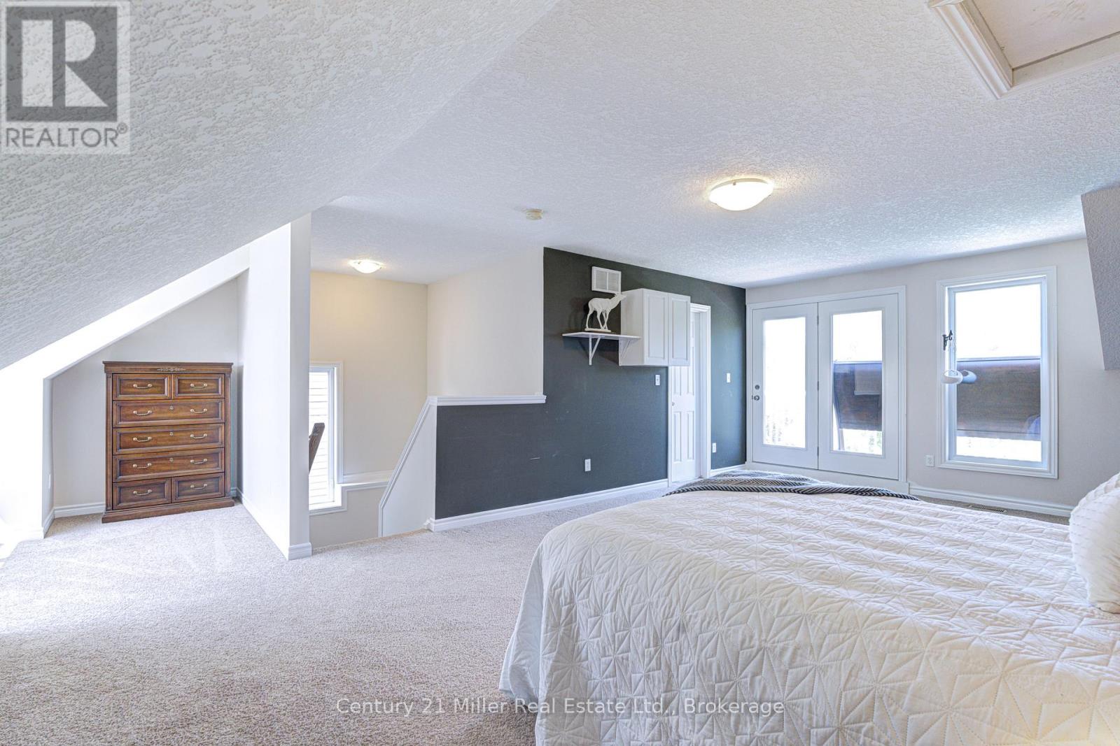 282 CARRINGTON DRIVE - 25