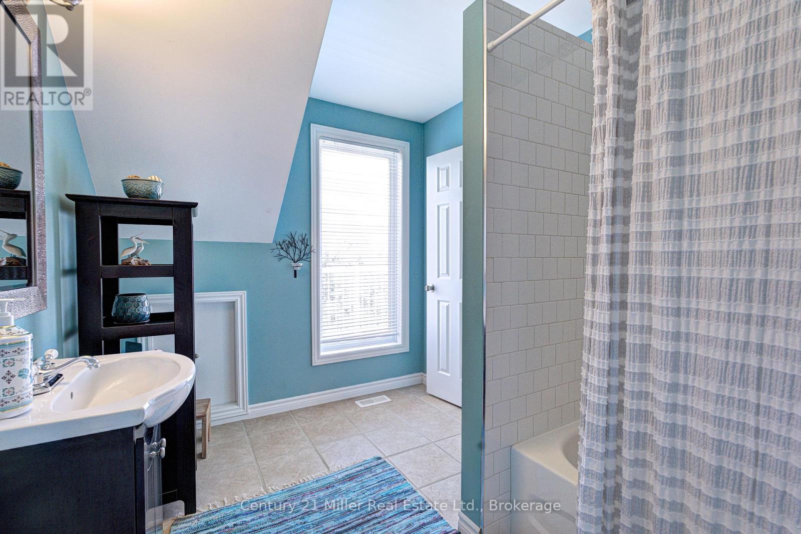 282 CARRINGTON DRIVE - 28