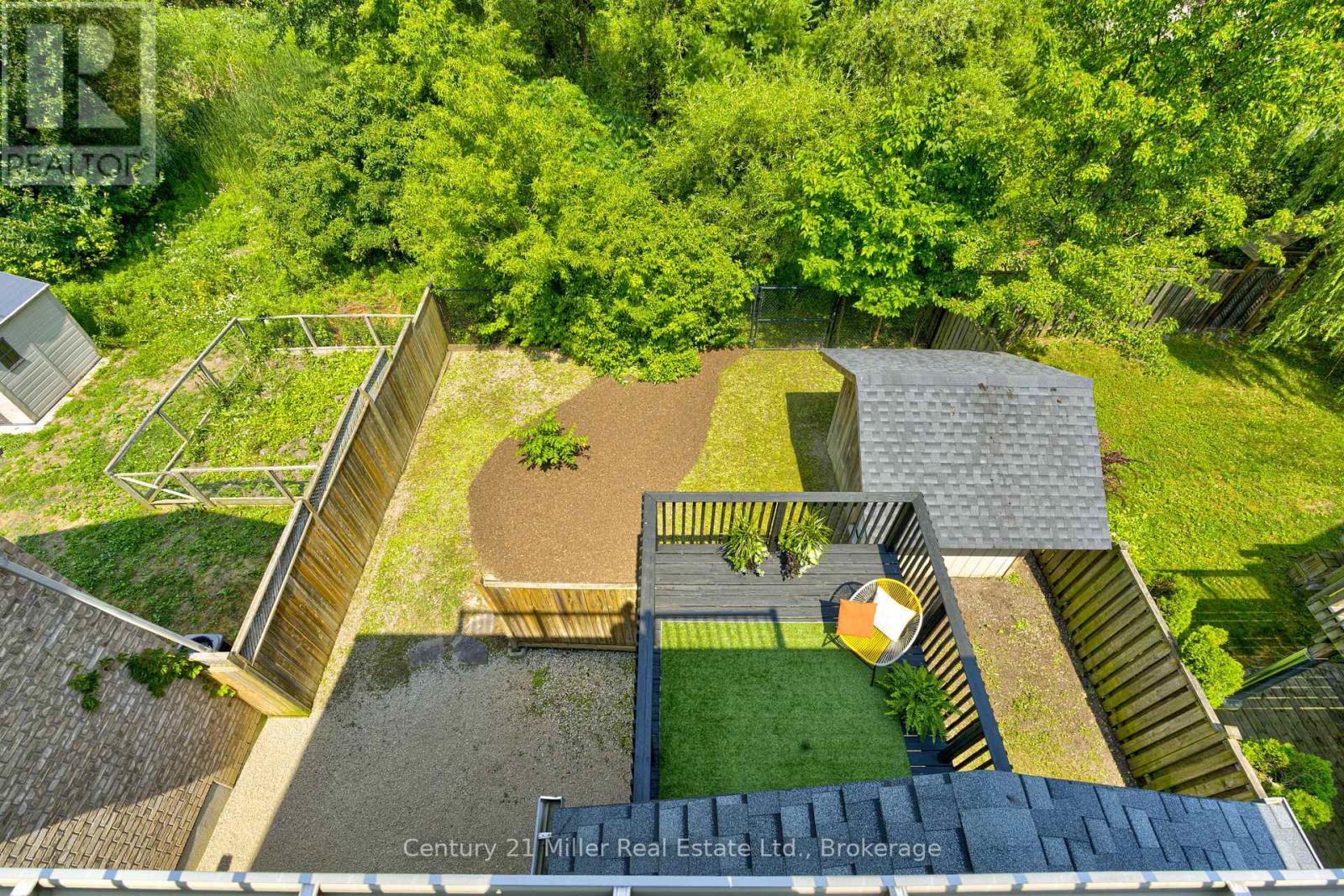 282 CARRINGTON DRIVE - 32