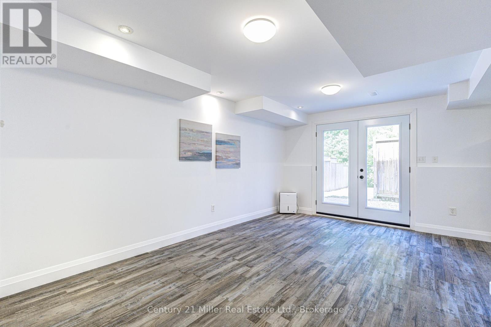 282 CARRINGTON DRIVE - 33