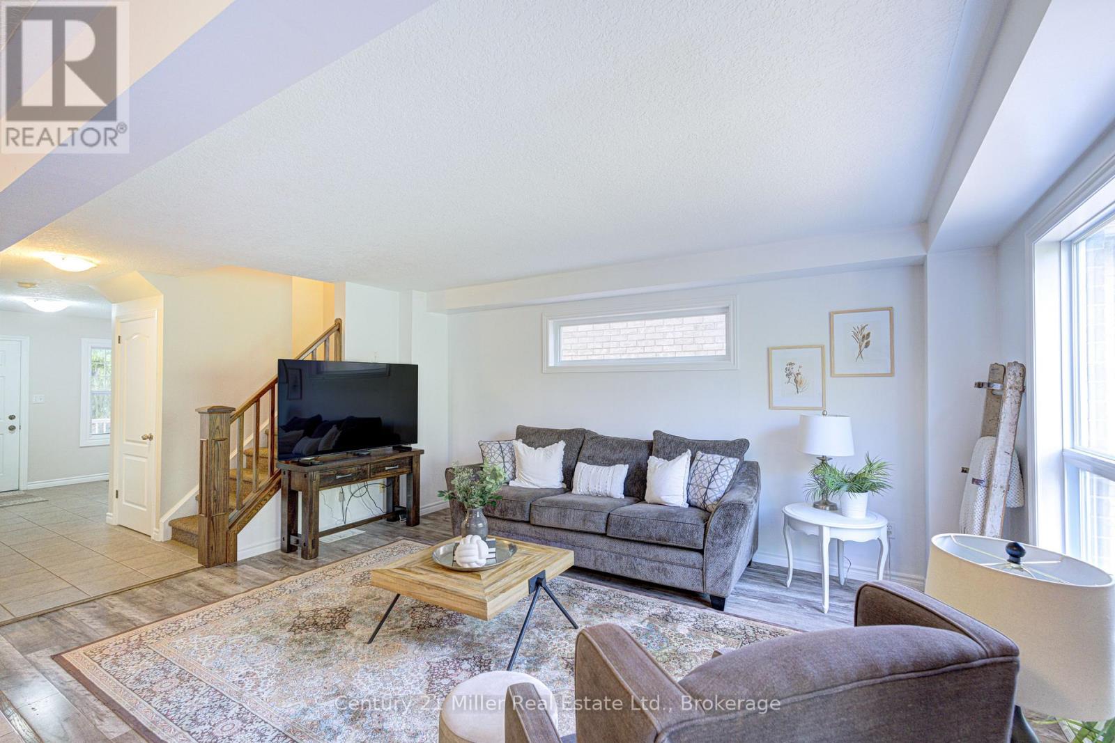 282 CARRINGTON DRIVE - 8