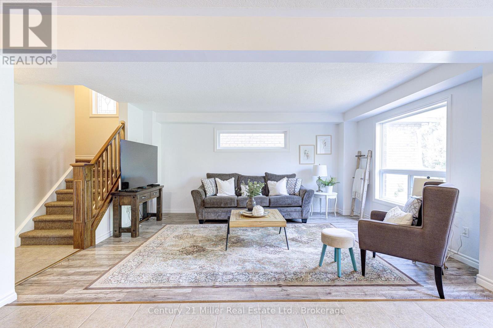 282 CARRINGTON DRIVE - 9