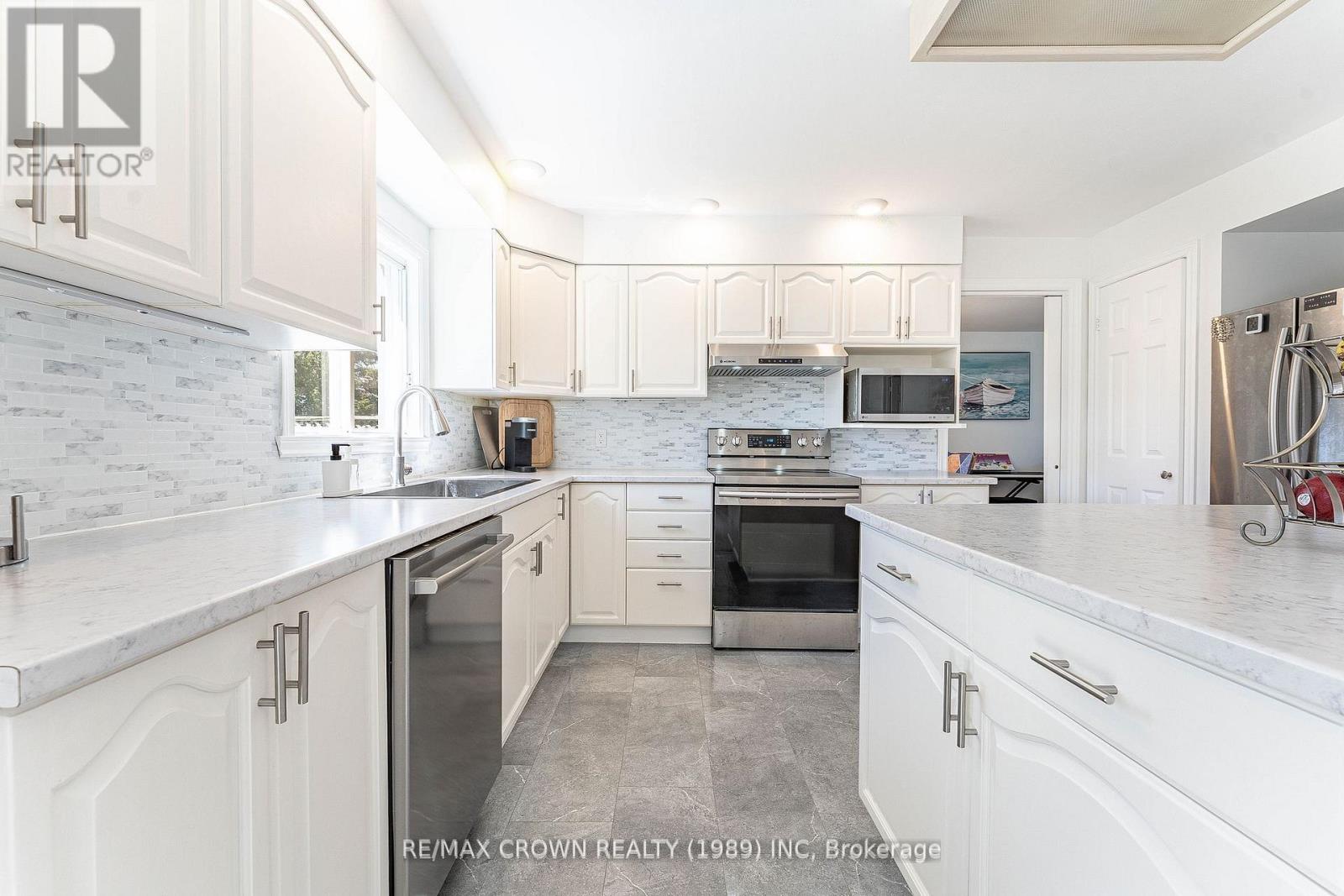 53 SABLE CRESCENT - 10