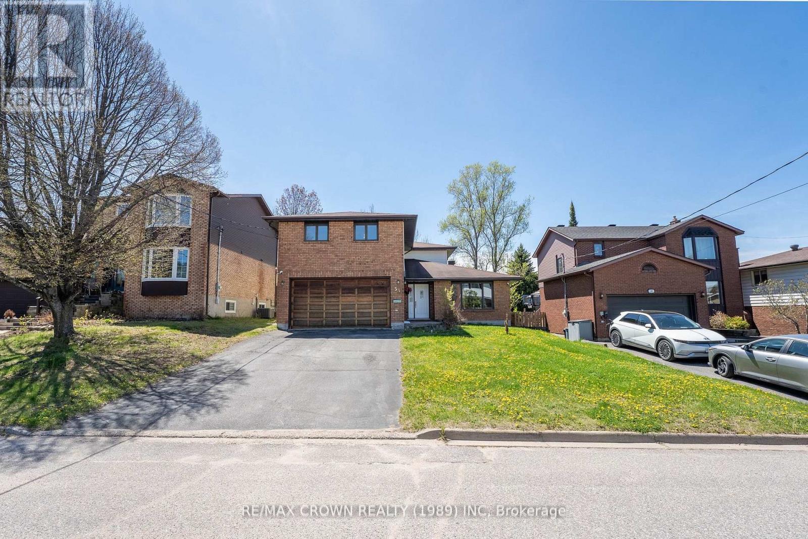 53 SABLE CRESCENT - 40