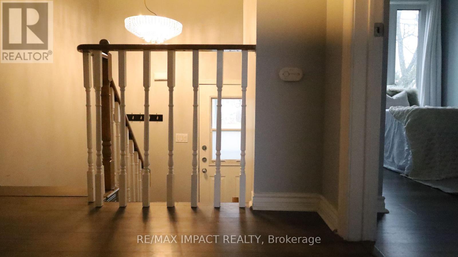 11 FENWICK AVENUE - 6
