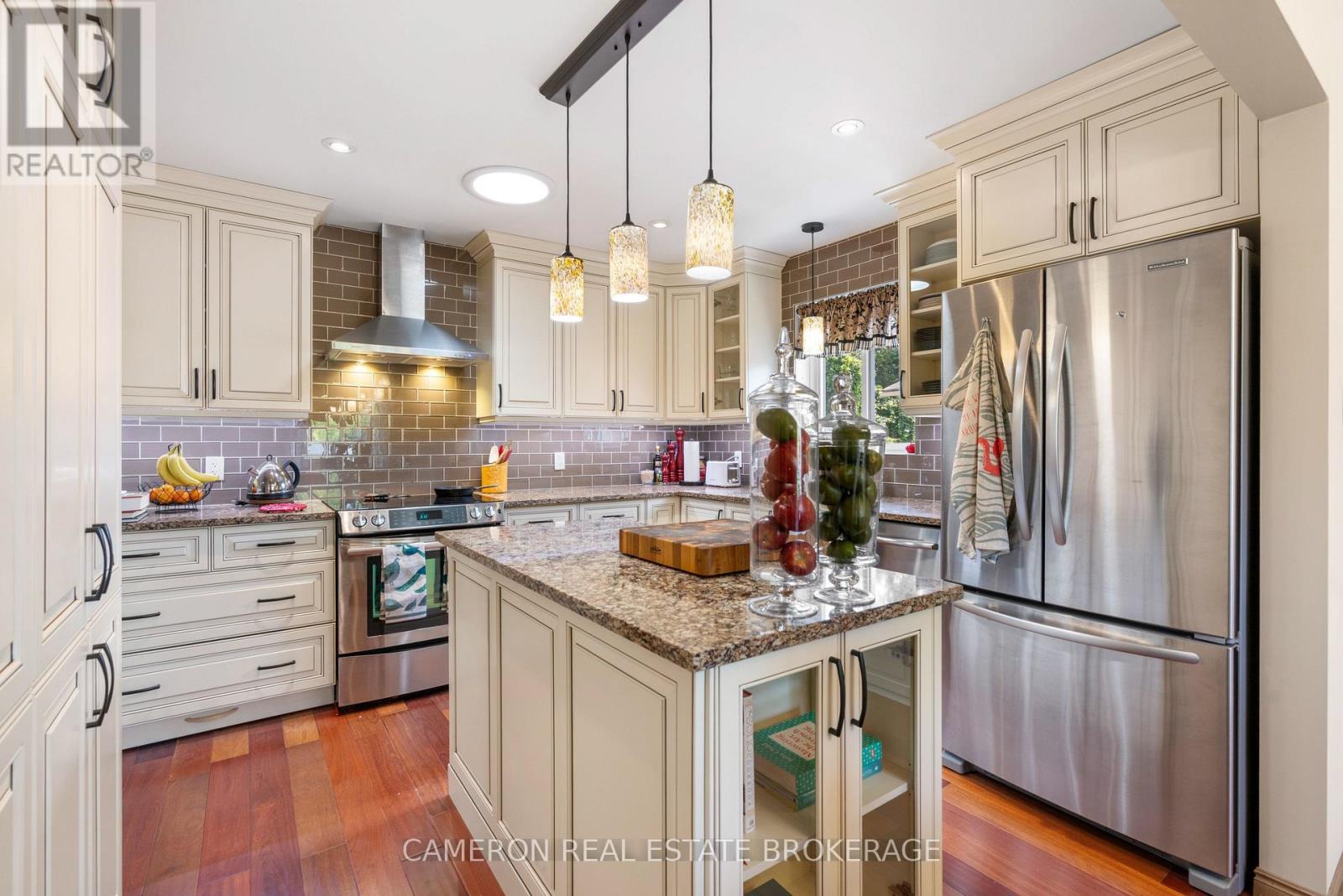 1344 STORMONT DRIVE - 11