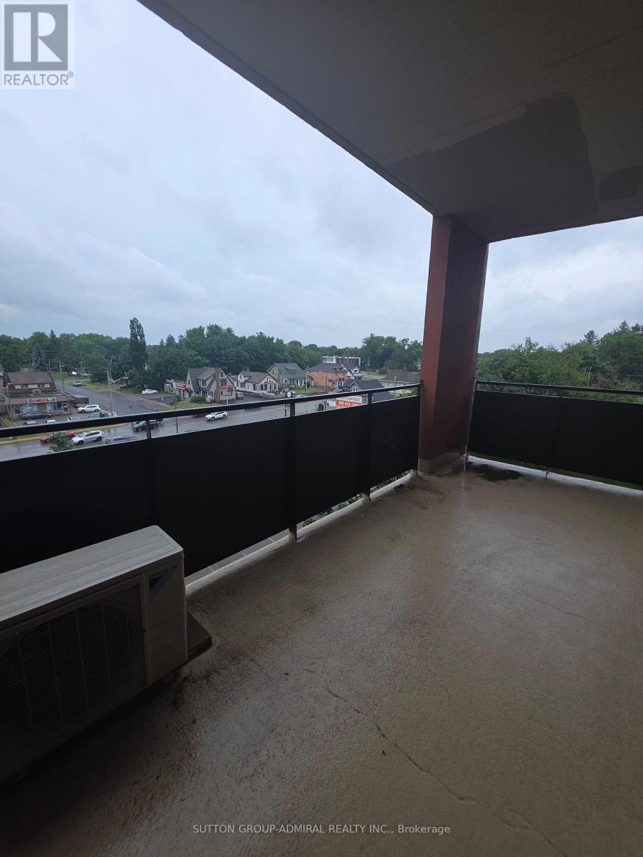 #604 3955 PORTAGE ROAD - 13