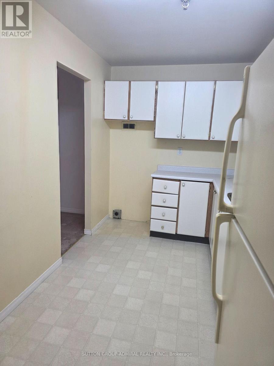 #604 3955 PORTAGE ROAD - 8