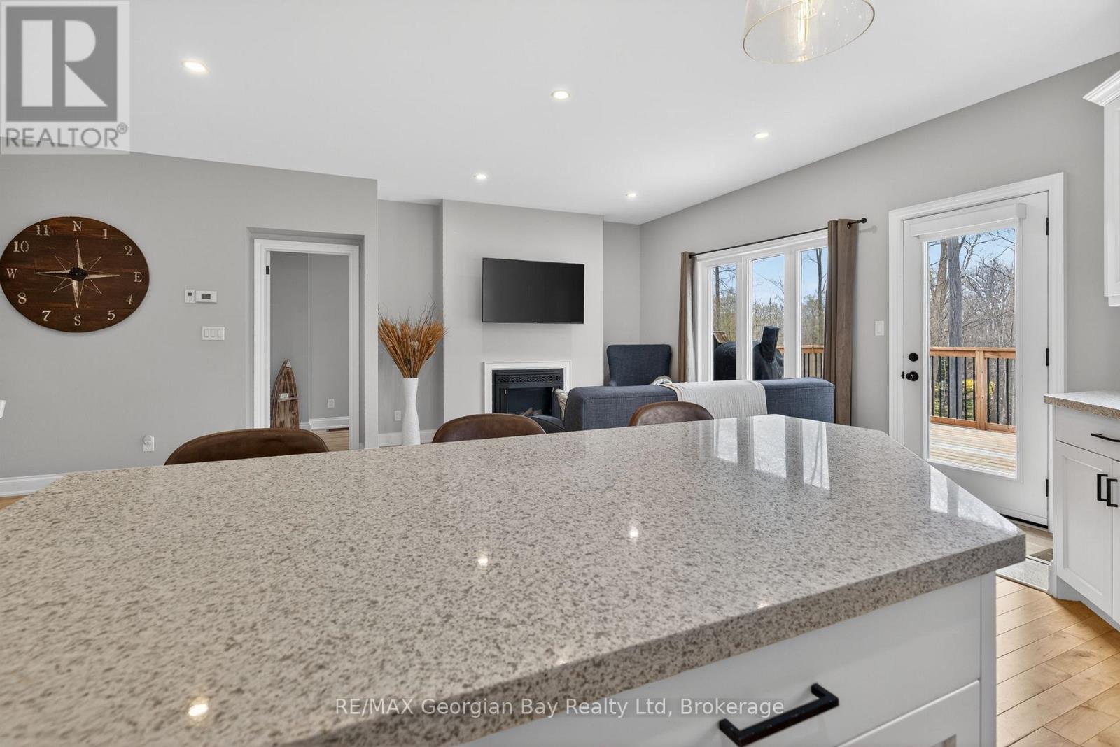 73 POLISH AVENUE - 10