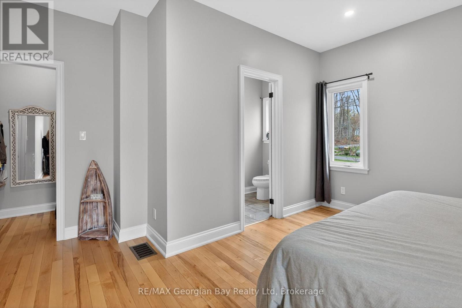 73 POLISH AVENUE - 15