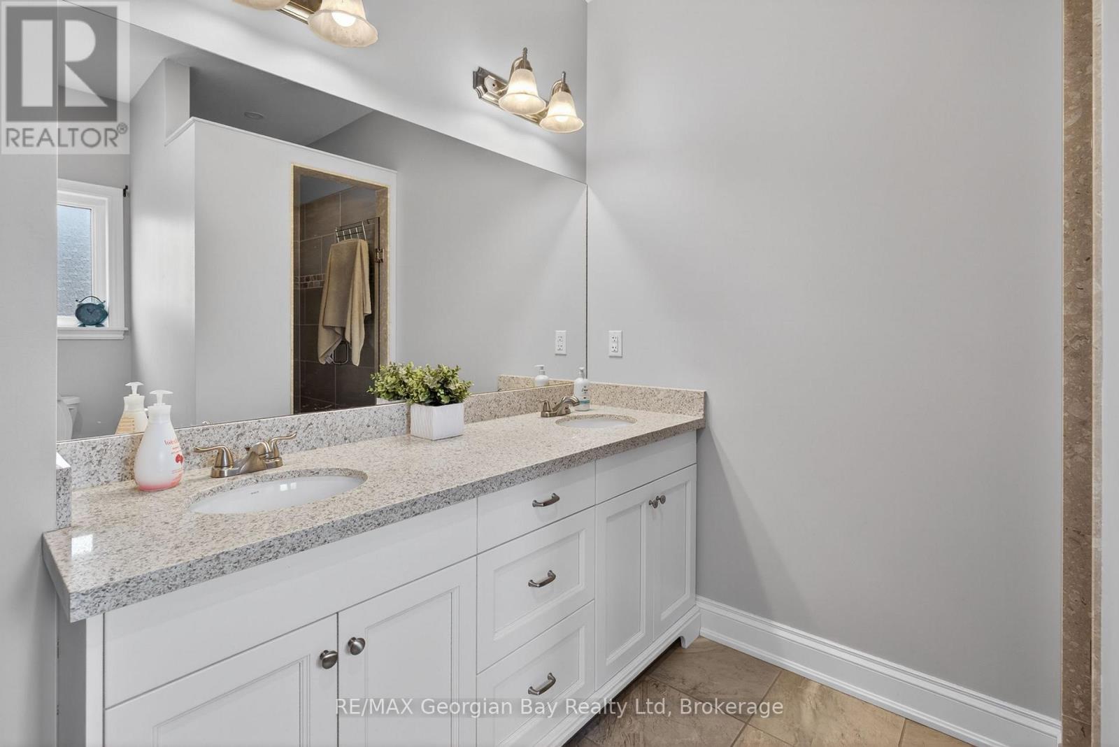 73 POLISH AVENUE - 16