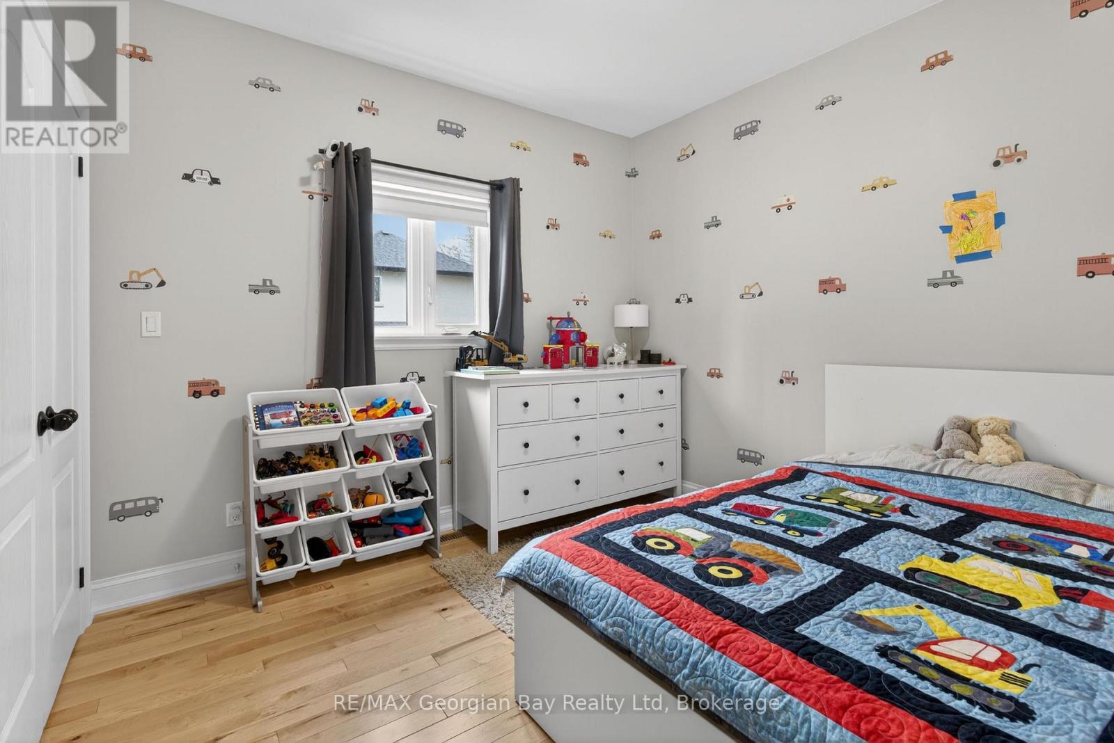 73 POLISH AVENUE - 19