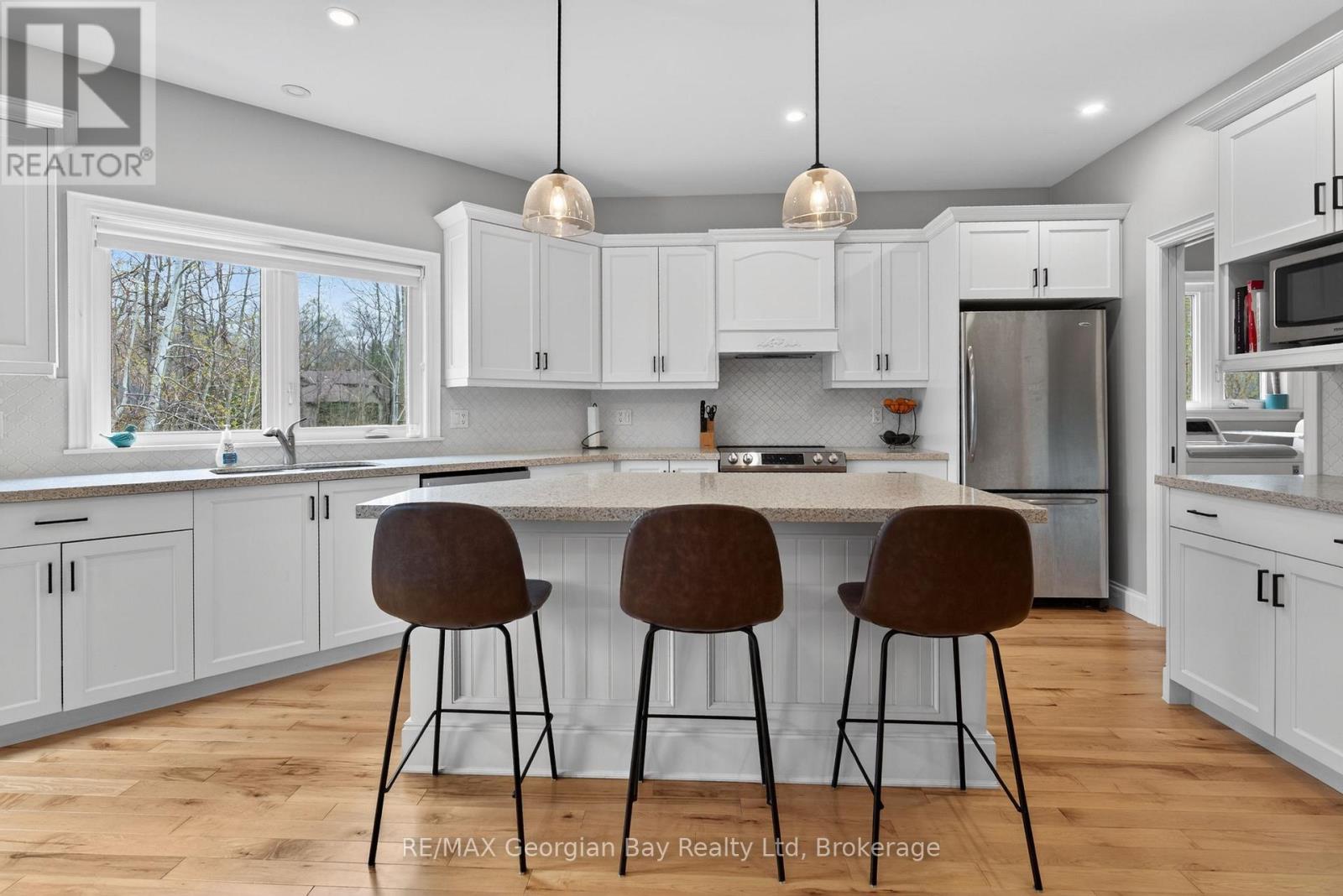 73 POLISH AVENUE - 7