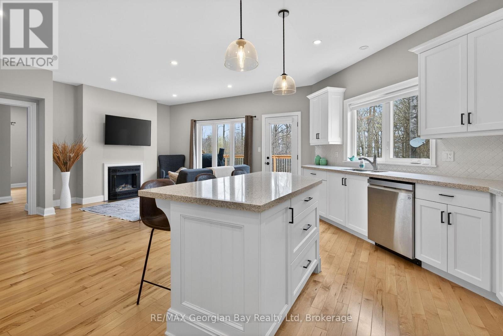 73 POLISH AVENUE - 9