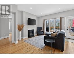Living room - 73 Polish Avenue, Penetanguishene, ON L9M1W8 Photo 6