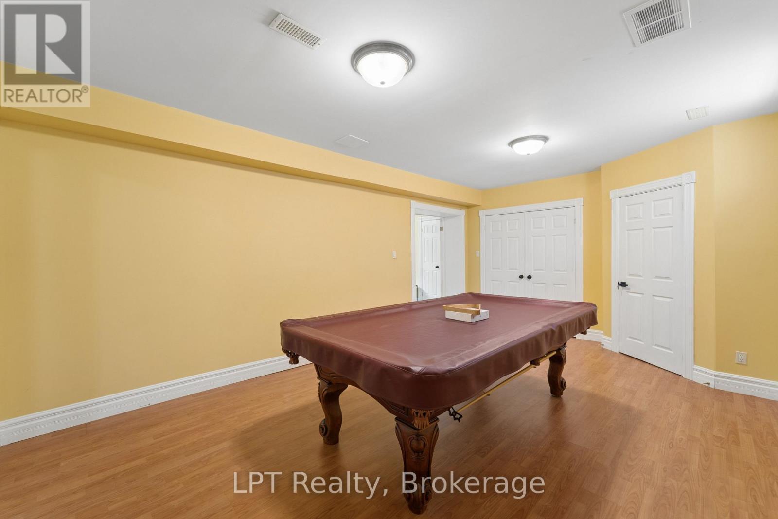 1 MAYFIELD CRESCENT - Image 39