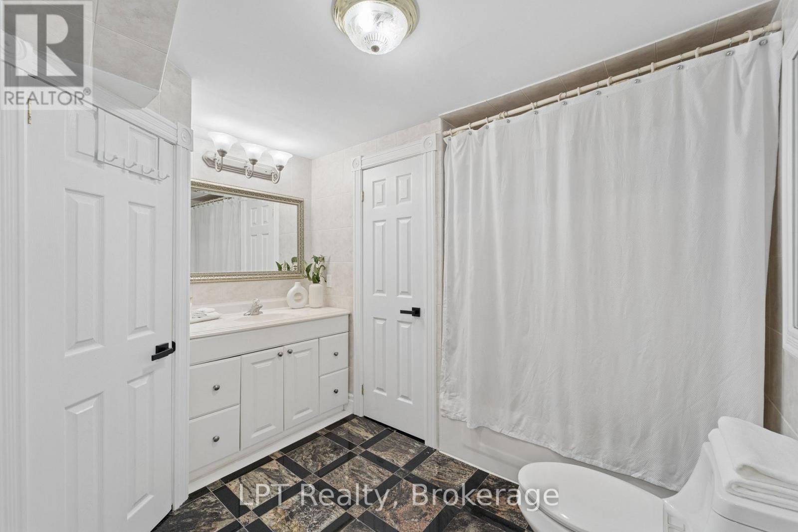 1 MAYFIELD CRESCENT - Image 43