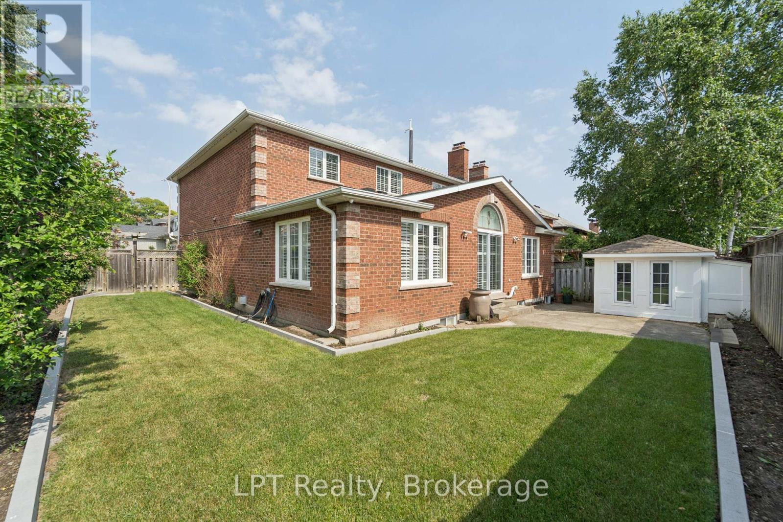 1 MAYFIELD CRESCENT - Image 46