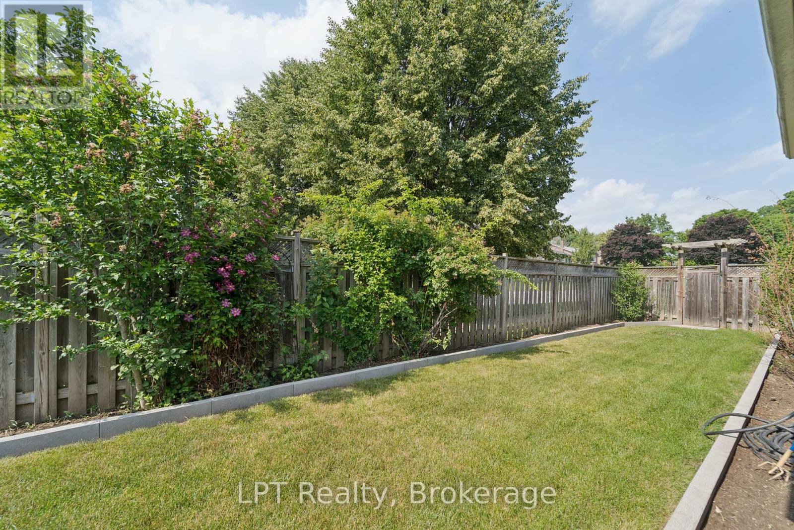 1 MAYFIELD CRESCENT - Image 47