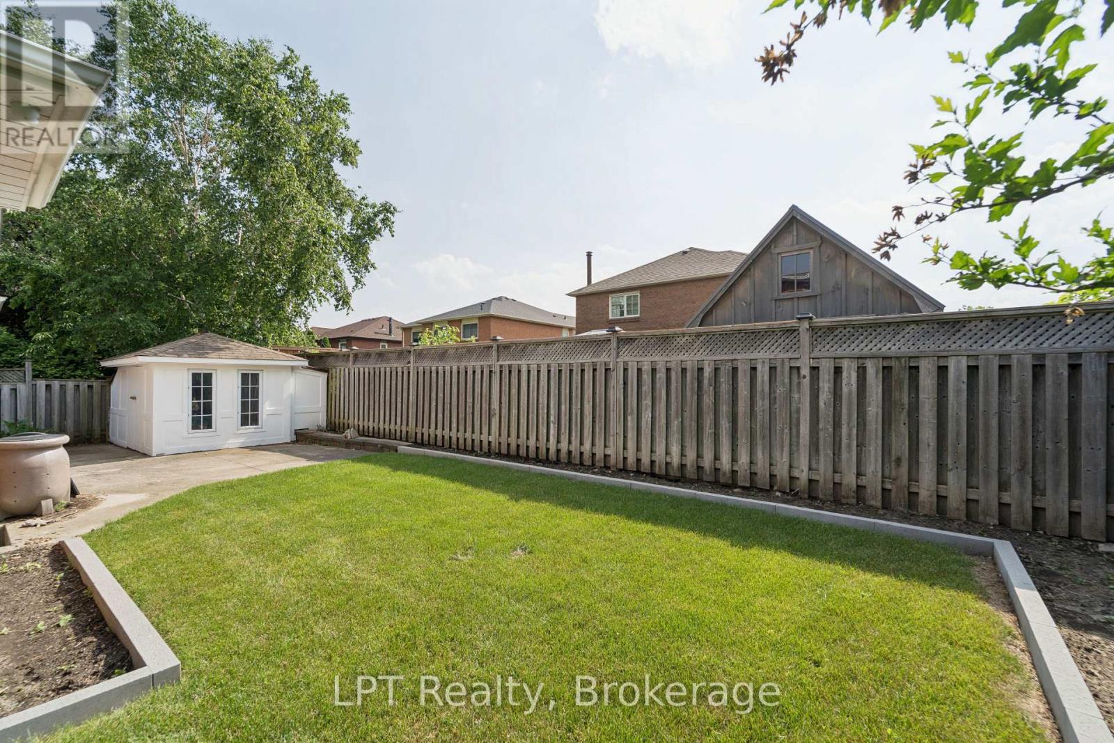 1 MAYFIELD CRESCENT - Image 48