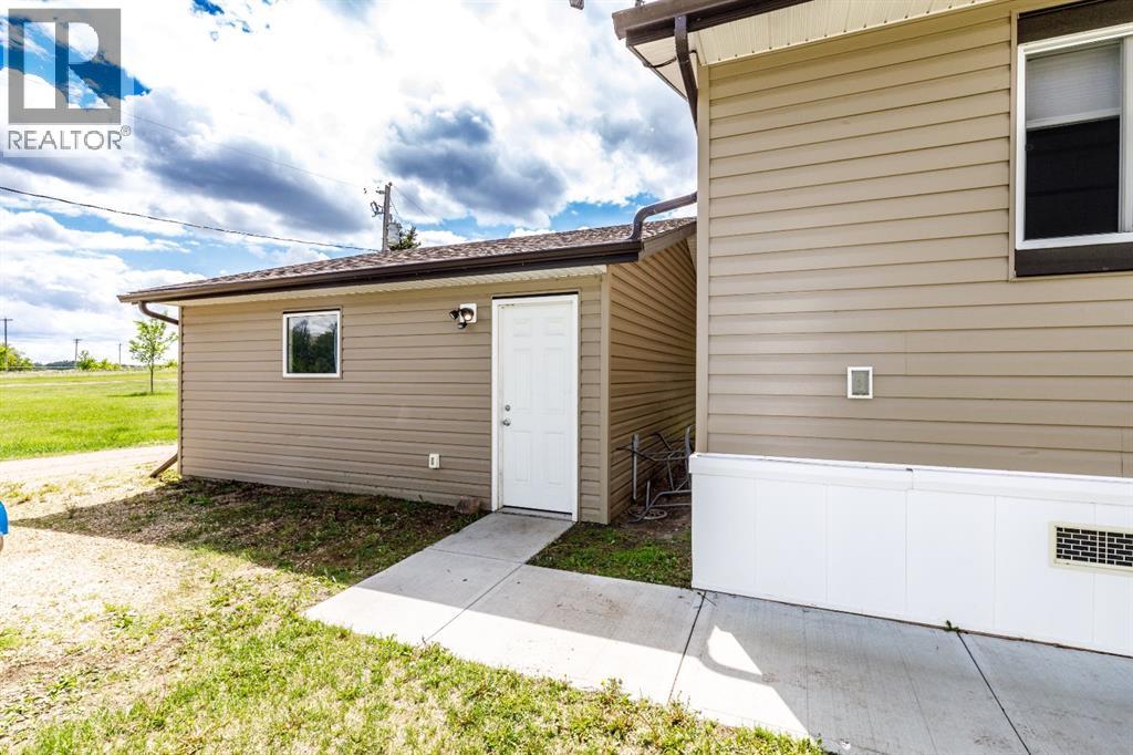 4705 45 Avenue - 30