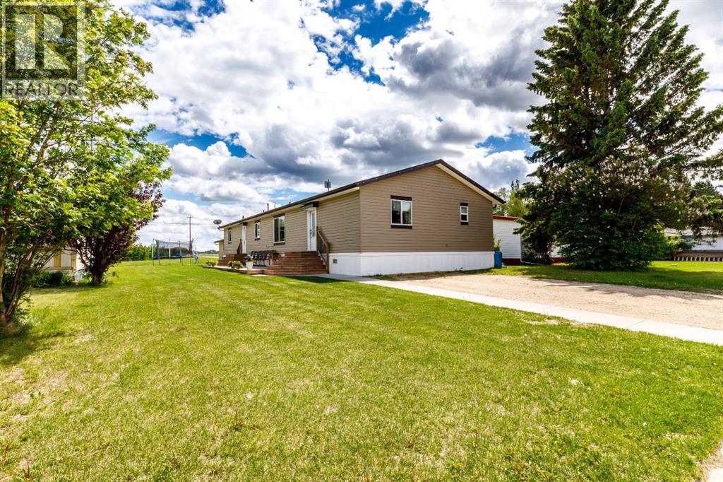 4705 45 Avenue - 1