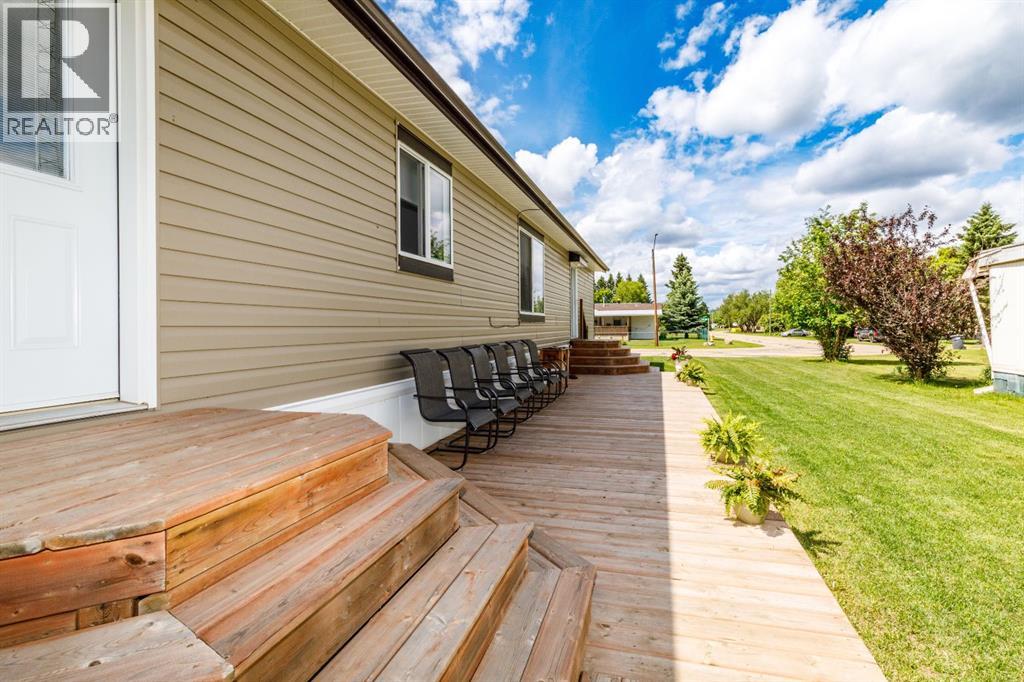 4705 45 Avenue - 32