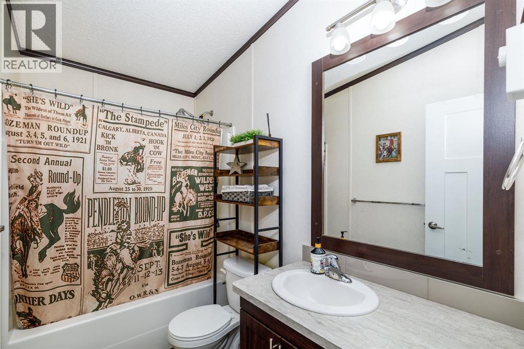 4705 45 Avenue - 20