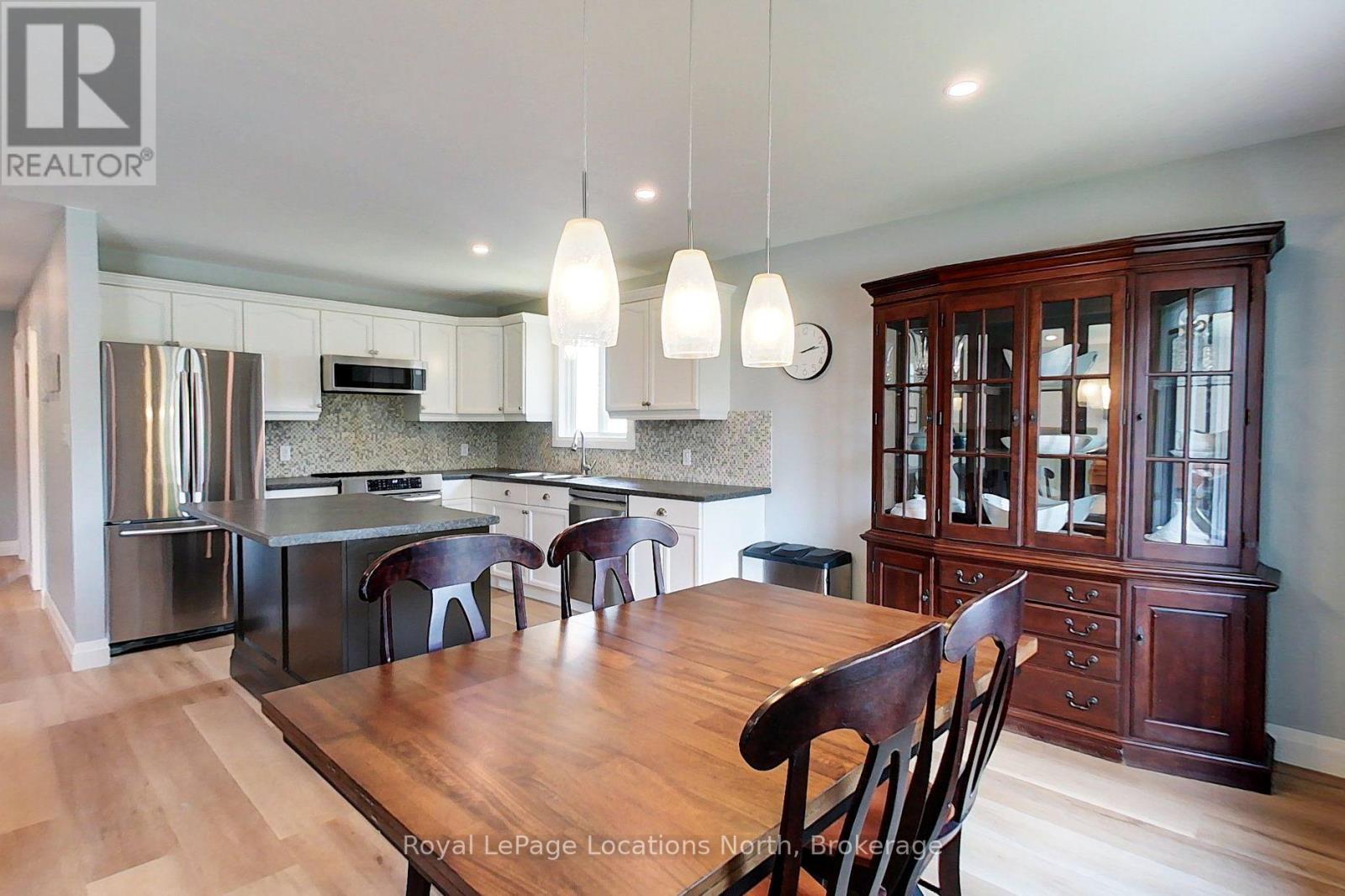 54 ALBERY COURT - 17