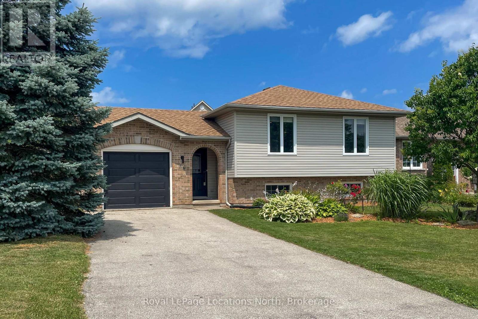 54 ALBERY COURT - 2