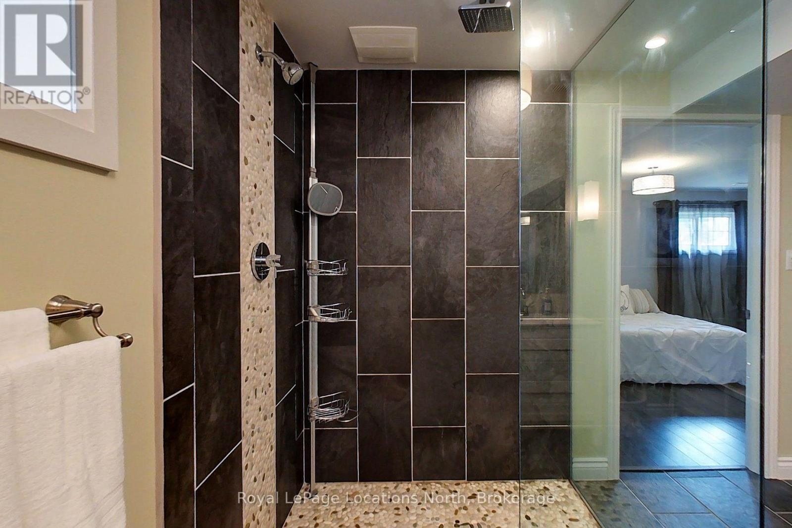 54 ALBERY COURT - 32