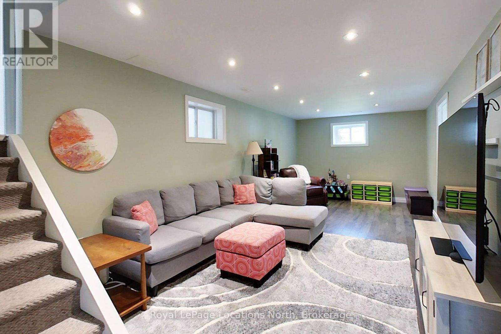 54 ALBERY COURT - 35