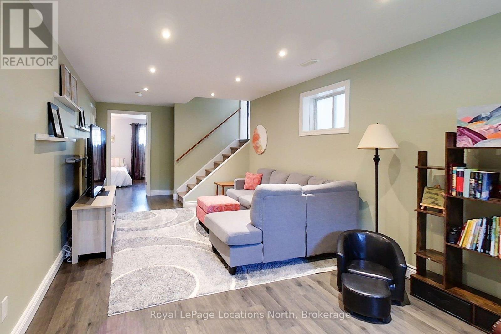 54 ALBERY COURT - 38
