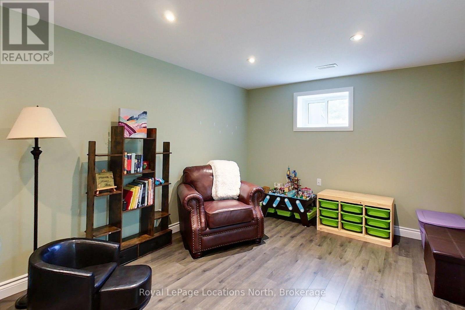 54 ALBERY COURT - 39