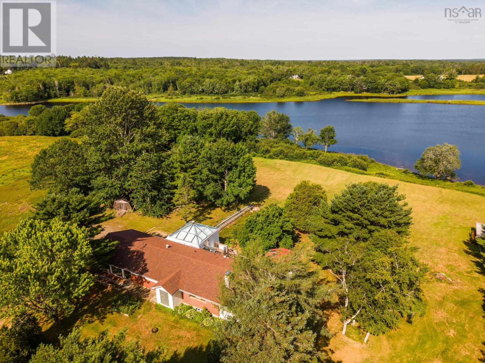 2357 Highway 203 East Kemptville - 2