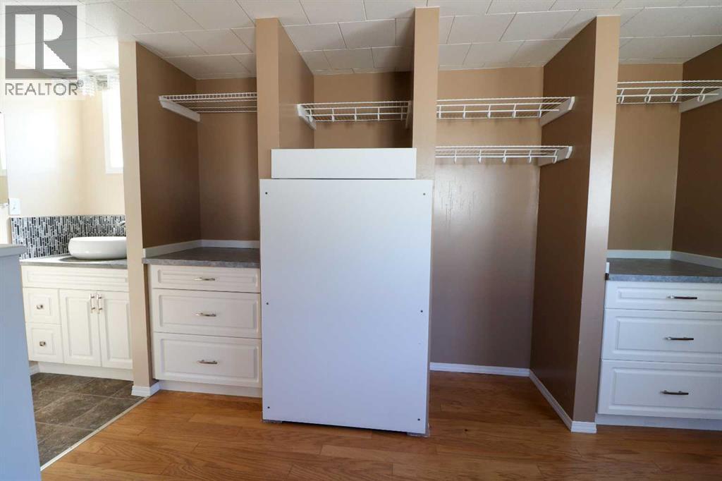 33, 2300 13 Street N - 14