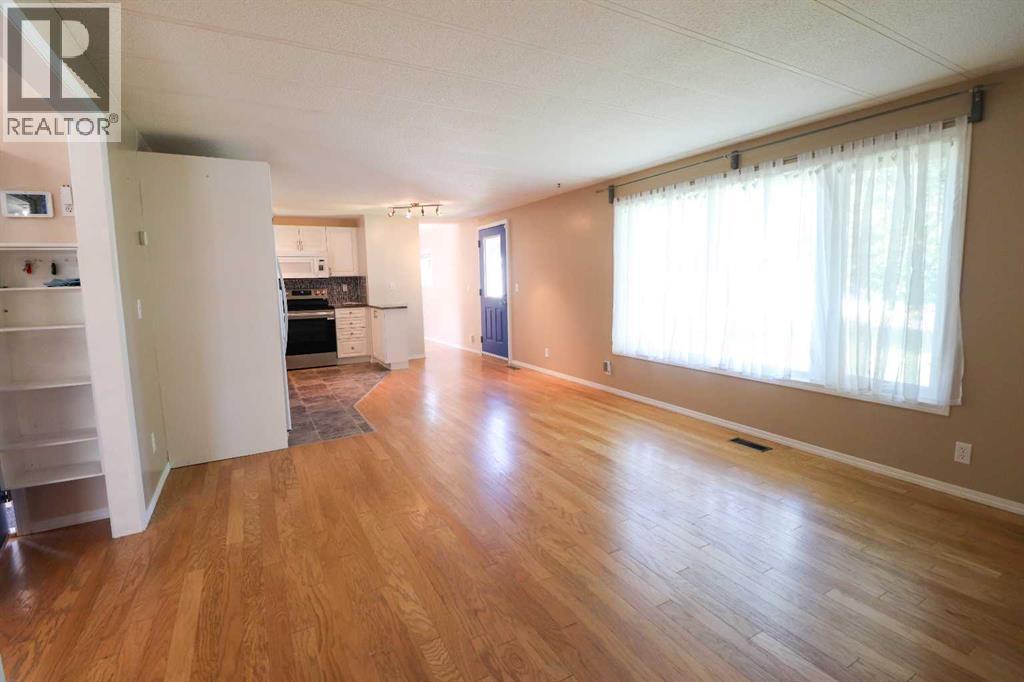 33, 2300 13 Street N - 25