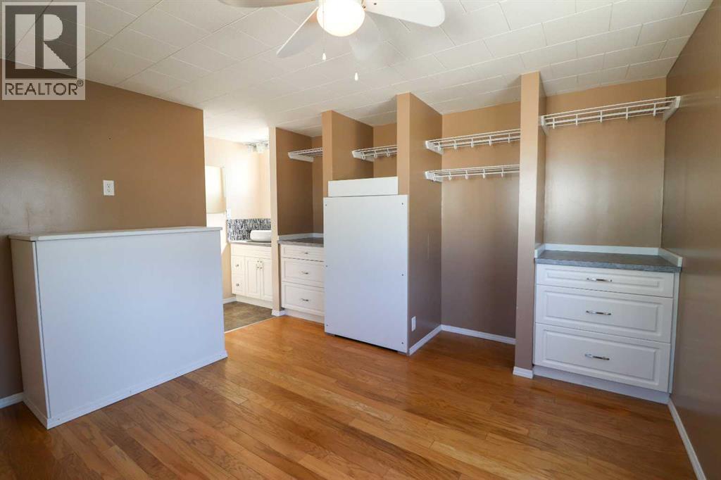 33, 2300 13 Street N - 12