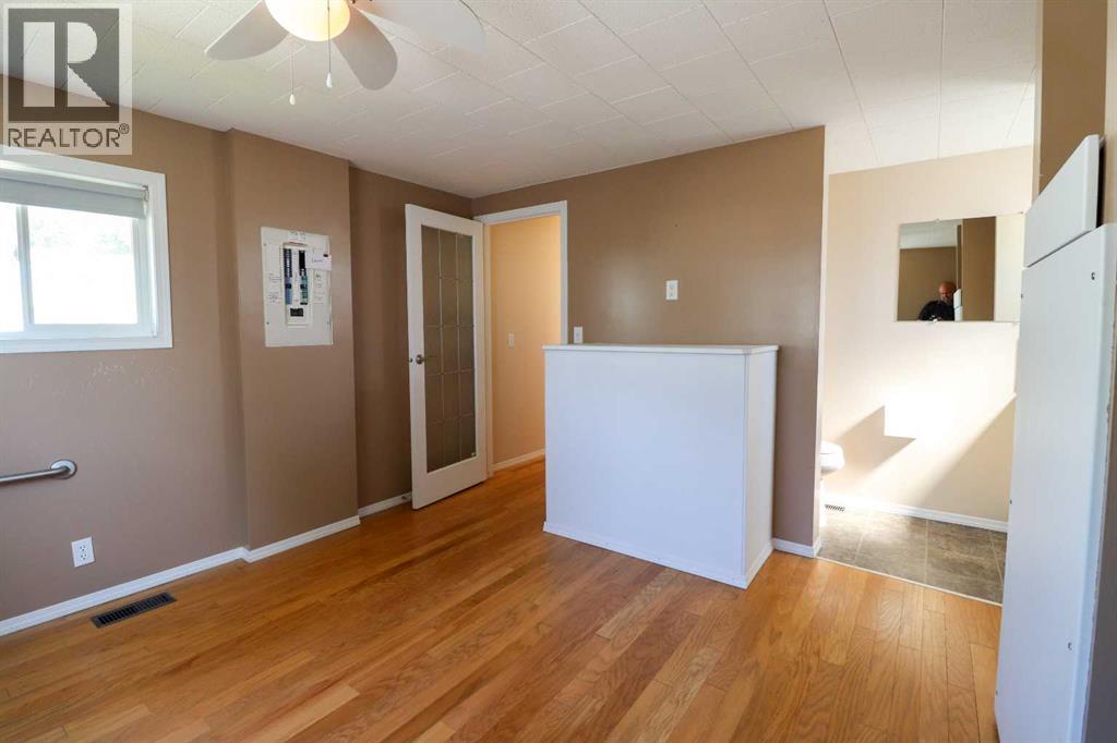 33, 2300 13 Street N - 13