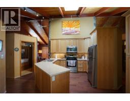 4806 Andreen Road, Windermere, BC V0B2L1 Photo 18