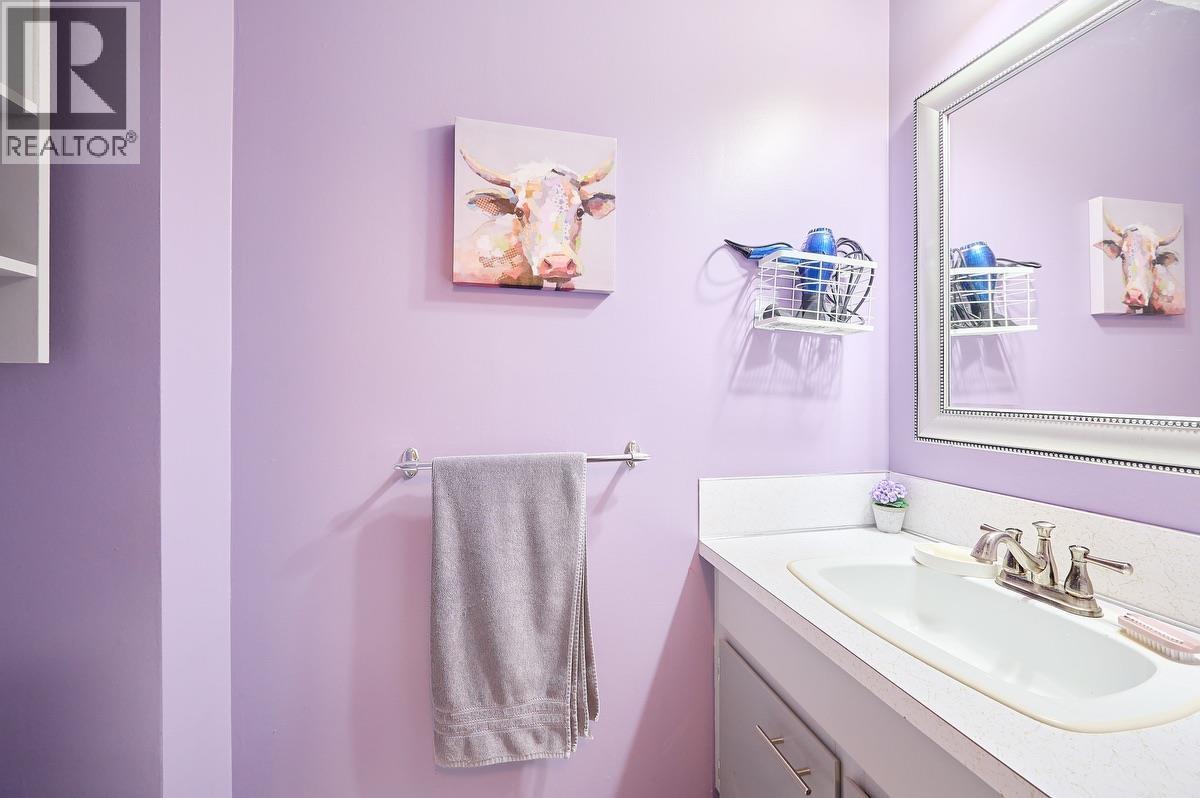 4627 HOSKINS ROAD, North Vancouver